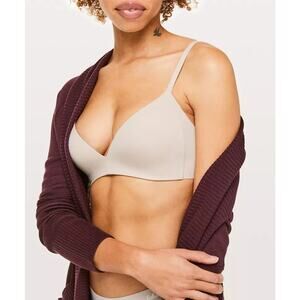 Lululemon Take Shape Sports Bra 34B Black Athletic Yoga Running Medium